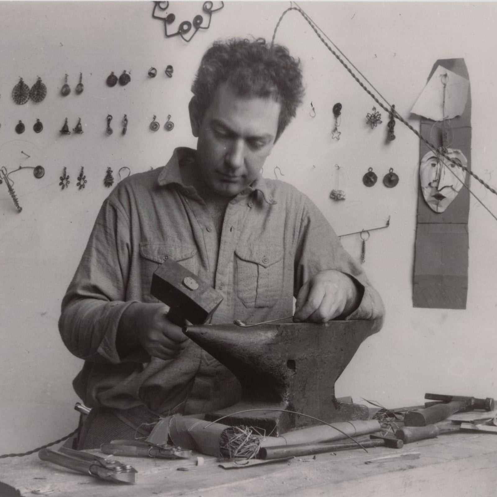 Alexander Calder's Jewelry Art and His Inner Circle of Modernist Patrons