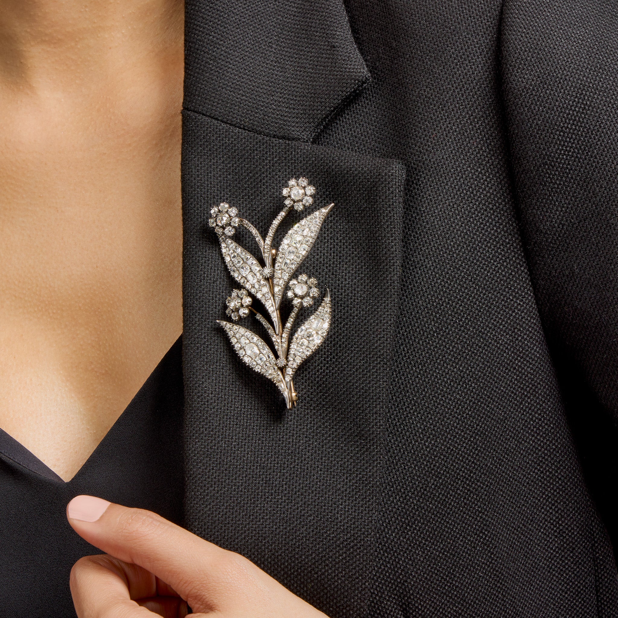 Macklowe Gallery | Antique Diamond Flower Brooch – MackloweGallery