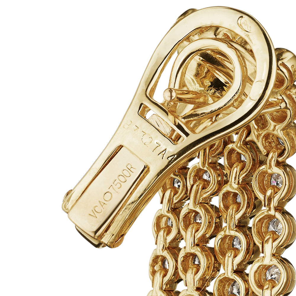 
                      
                        Macklowe Gallery Van Cleef & Arpels Paris Cascade Diamond Earrings 
                      
                    