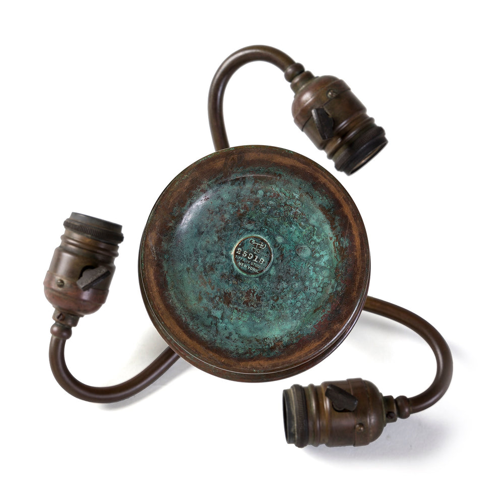 
                      
                        Macklowe Gallery Tiffany Studios New York "Dragonfly" Table Lamp
                      
                    