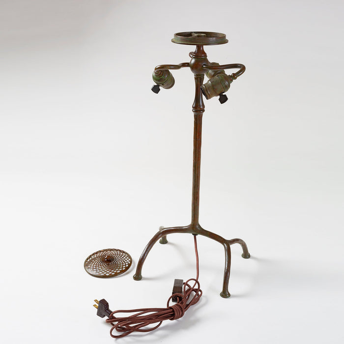 Macklowe Gallery Tiffany Studios New York "Tulip" Table Lamp