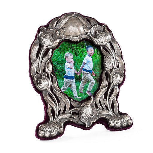 Macklowe Gallery William Hutton & Sons, Ltd. Silver Floral Photo Frame